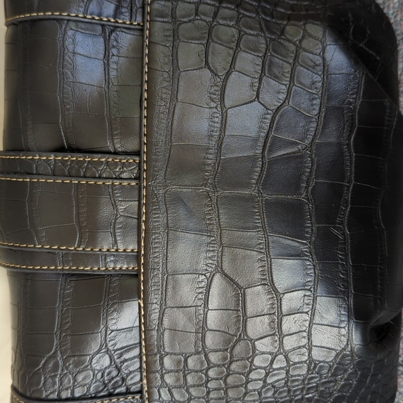 Purses - Picture 4 of 10